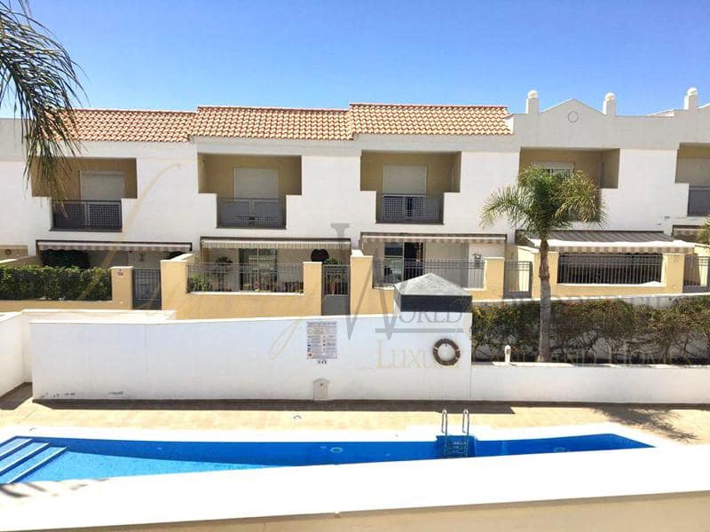 4 bedroom Villa for sale in Costa Adeje with pool garage - € 665,000 (Ref: 6328742)