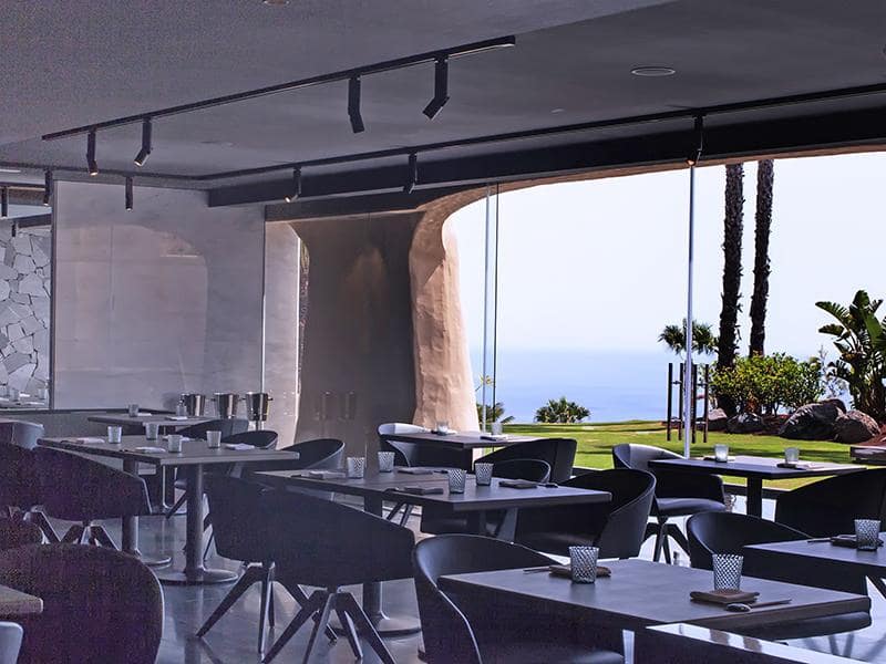 2 slaapkamer Flat te koop in Guia de Isora met zwembad garage - € 895.000 (Ref: 6944098)