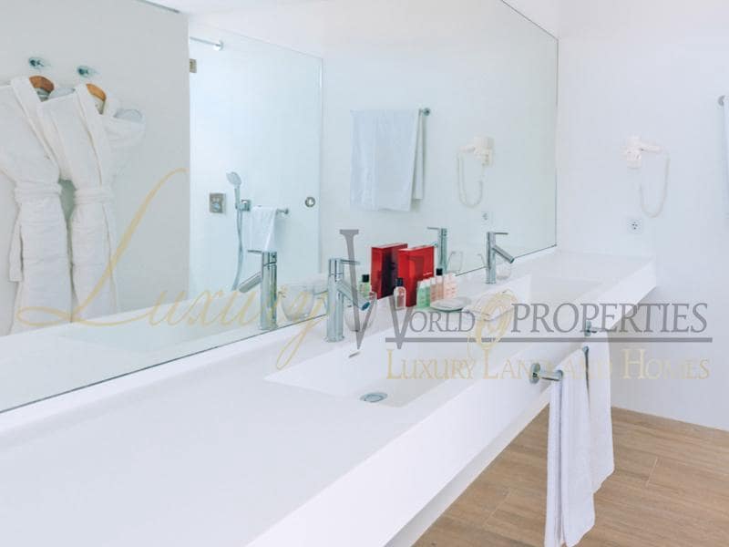 3 soveværelse Villa til salg i Guia de Isora med swimmingpool garage - € 2.225.000 (Ref: 7039993)