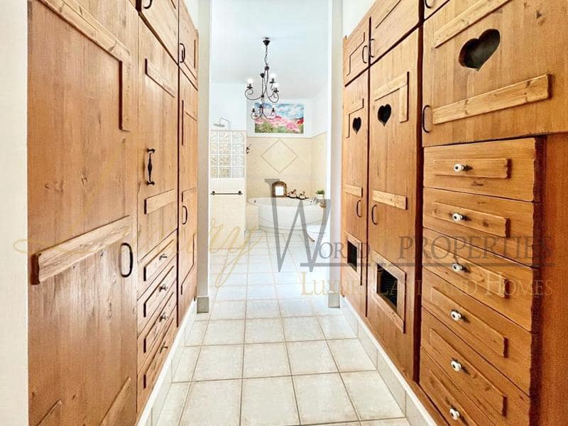 9 soveværelse Villa til salg i Las Rosas (Las Galletas) med garage - € 1.365.000 (Ref: 7261110)