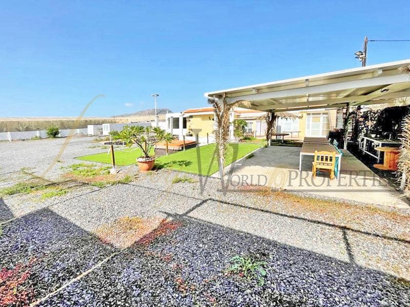 9 soveværelse Villa til salg i Las Rosas (Las Galletas) med garage - € 1.365.000 (Ref: 7261110)