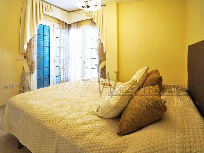 5 soverom Villa til salgs i Costa Adeje med svømmebasseng garasje - € 1 500 000 (Ref: 7267051)