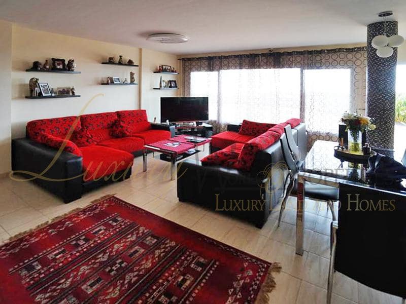 5 soverom Villa til salgs i Costa Adeje med svømmebasseng garasje - € 1 500 000 (Ref: 7267051)