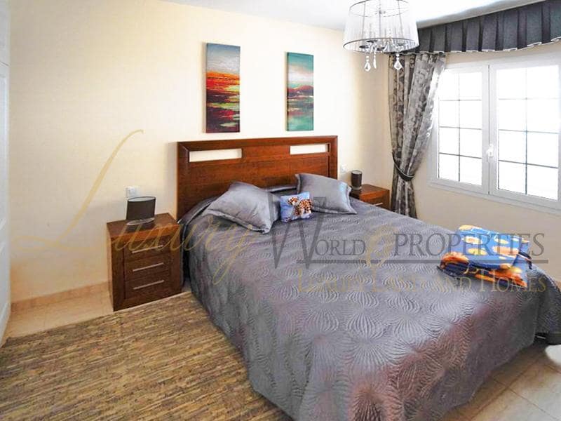 5 soverom Villa til salgs i Costa Adeje med svømmebasseng garasje - € 1 500 000 (Ref: 7267051)