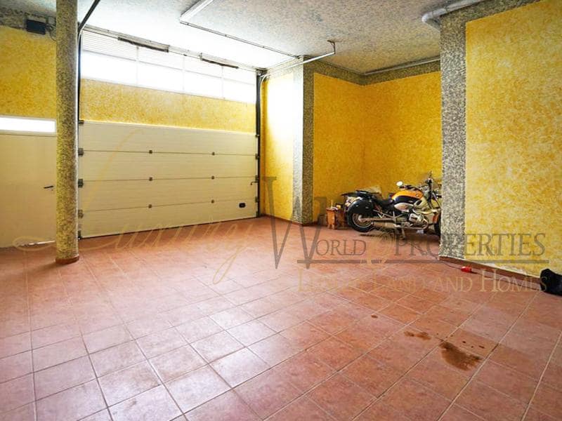 5 soverom Villa til salgs i Costa Adeje med svømmebasseng garasje - € 1 500 000 (Ref: 7267051)