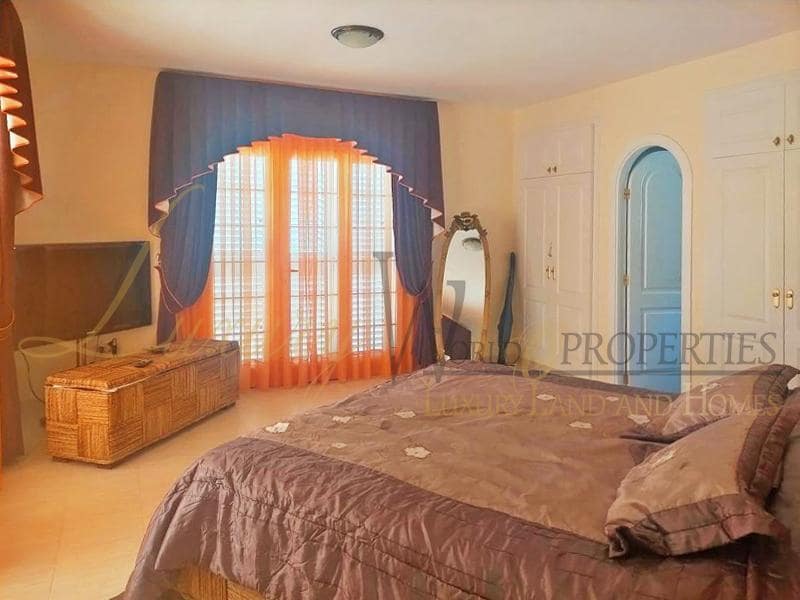 5 bedroom Villa for sale in Costa Adeje with pool garage - € 1,500,000 (Ref: 7267051)