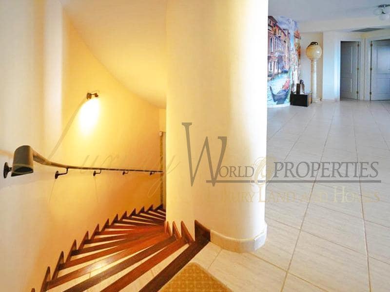 5 bedroom Villa for sale in Costa Adeje with pool garage - € 1,500,000 (Ref: 7267051)