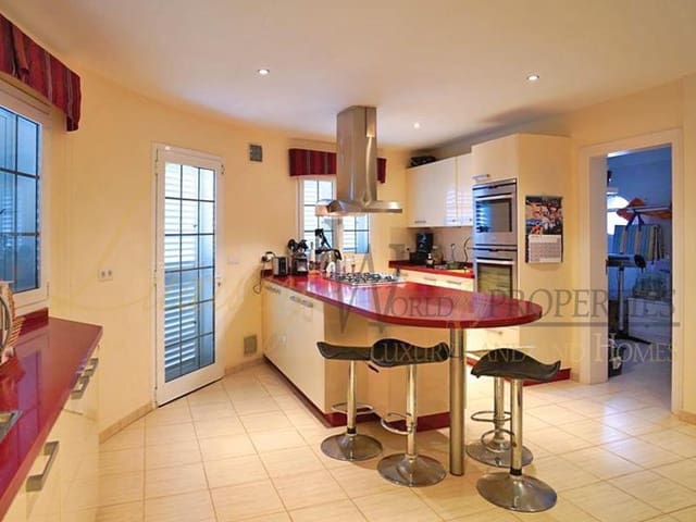 5 camera da letto Villa in vendita in Torviscas Centro y Alto, Adeje con piscina garage - 1.500.000 € (Rif: 7267051)