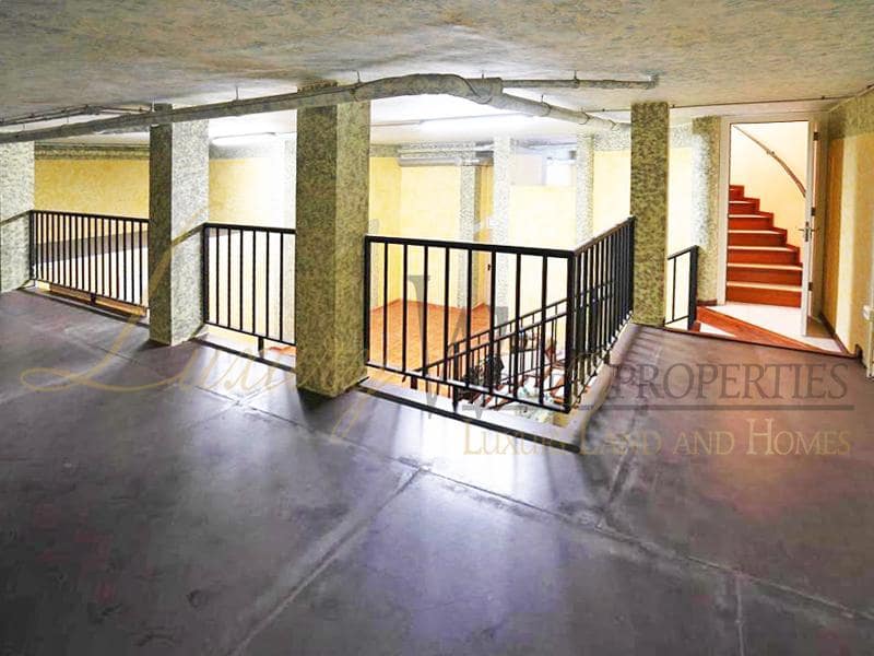 5 bedroom Villa for sale in Costa Adeje with pool garage - € 1,500,000 (Ref: 7267051)