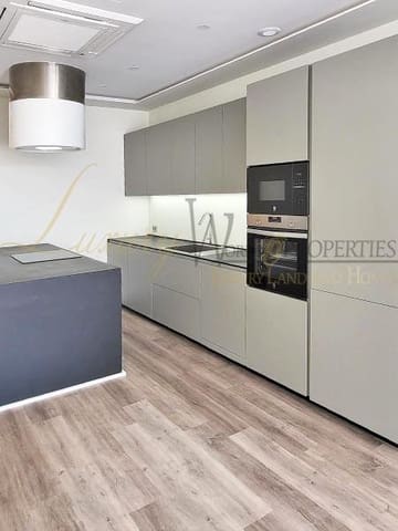 1 slaapkamer Flat te koop in Costa del Silencio, Arona met zwembad garage - € 338.000 (Ref: 7437535)