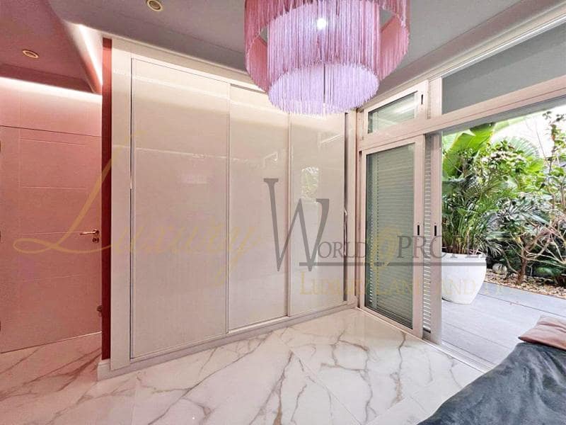 4 bedroom Villa for sale in Costa Adeje with pool garage - € 1,200,000 (Ref: 7473817)
