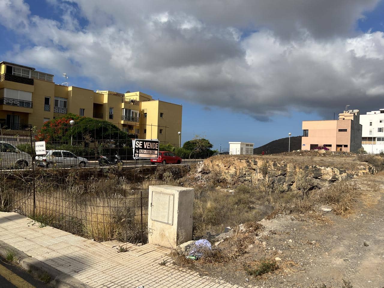 Grunde uden byggetilladelser til salg i Parque de la Reina - € 95.000 (Ref: 7736306)