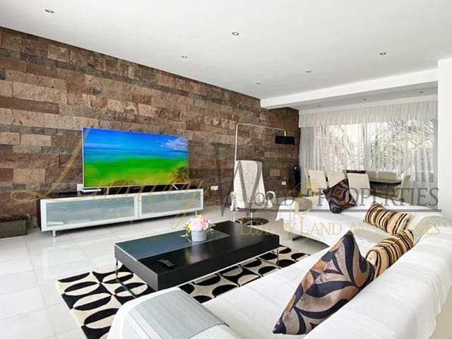 6 soveværelse Villa til salg i Playa del Duque, Adeje med swimmingpool garage - € 3.200.000 (Ref: 7786599)