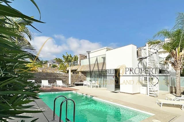 6 soveværelse Villa til salg i Playa del Duque, Adeje med swimmingpool garage - € 3.200.000 (Ref: 7786599)