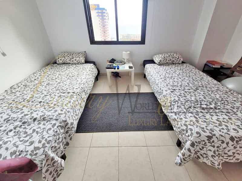 2 bedroom Flat for sale in Playa Paraiso with pool - € 450,000 (Ref: 7825713)