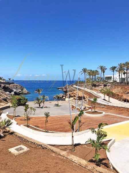 2 bedroom Flat for sale in Playa Paraiso with pool - € 450,000 (Ref: 7825713)