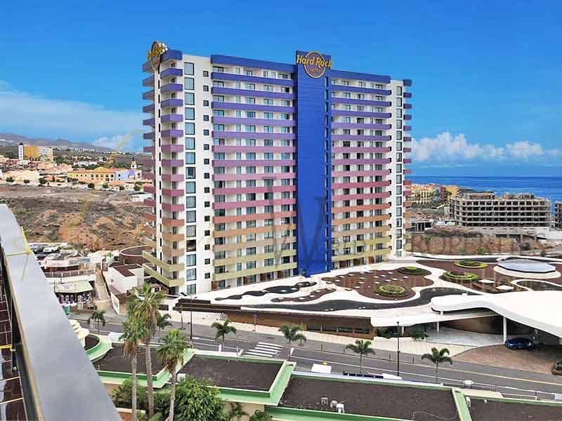 2 bedroom Flat for sale in Playa Paraiso with pool - € 450,000 (Ref: 7825713)
