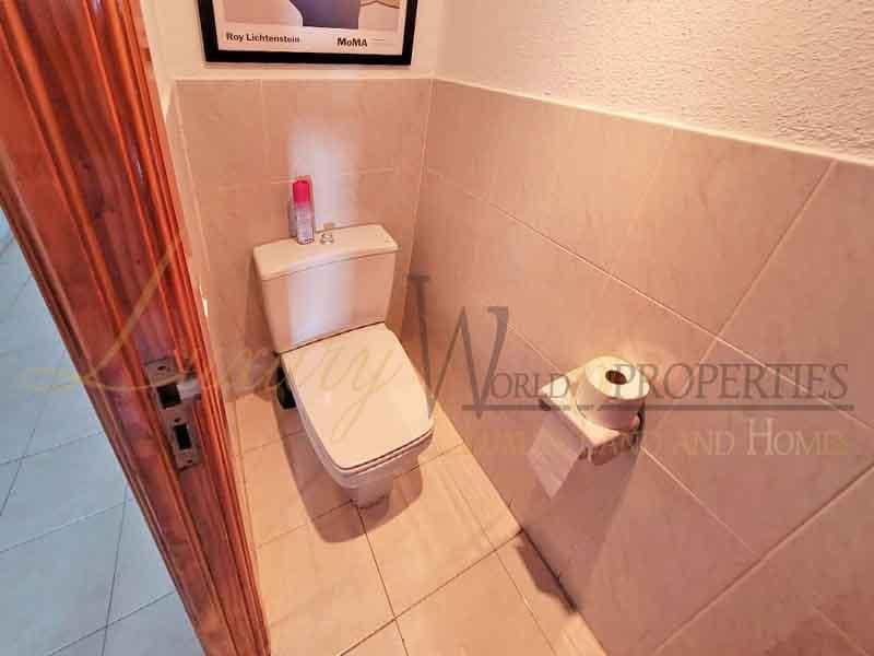 2 bedroom Flat for sale in Playa Paraiso with pool - € 450,000 (Ref: 7825713)
