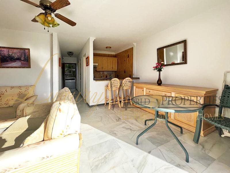 1 makuuhuone Asunto myytävänä paikassa Costa Adeje mukana uima-altaan - 279 000 € (Ref: 7863036)