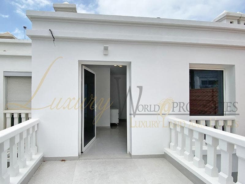 3 soveværelse Villa til salg i Costa Adeje med swimmingpool - € 1.400.000 (Ref: 7877479)