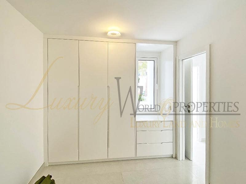 3 soveværelse Villa til salg i Costa Adeje med swimmingpool - € 1.400.000 (Ref: 7877479)