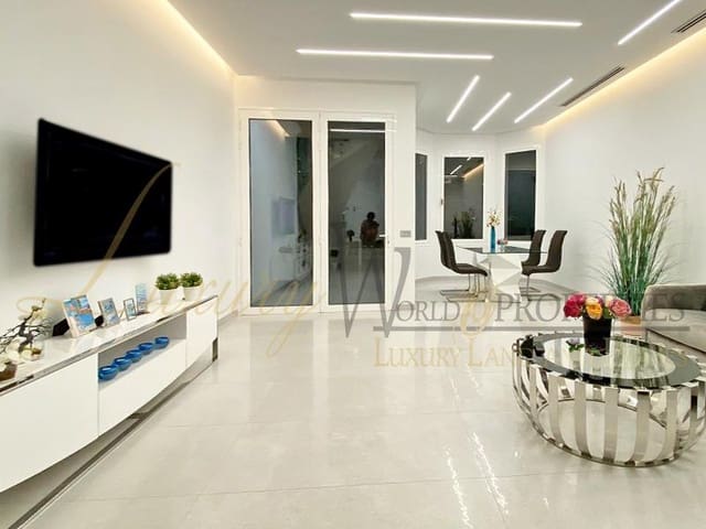 3 Zimmer Villa zu verkaufen in Playa Fañabe, Adeje mit Pool - 1.400.000 € (Ref: 7877479)