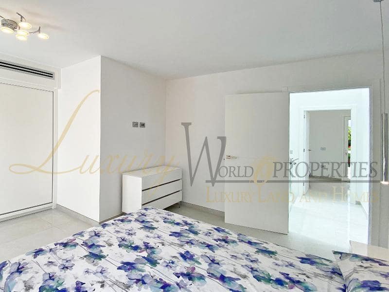 3 soveværelse Villa til salg i Costa Adeje med swimmingpool - € 1.400.000 (Ref: 7877479)