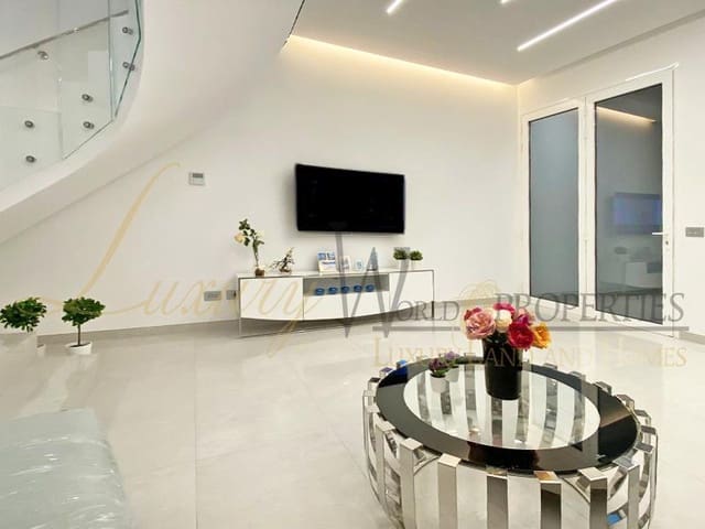 3 Zimmer Villa zu verkaufen in Playa Fañabe, Adeje mit Pool - 1.400.000 € (Ref: 7877479)