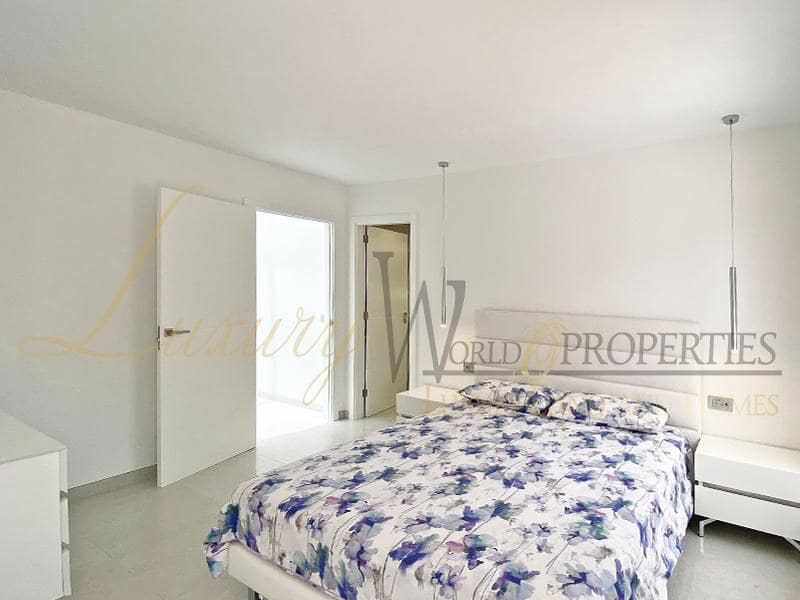 3 soveværelse Villa til salg i Costa Adeje med swimmingpool - € 1.400.000 (Ref: 7877479)