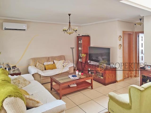 2 chambre Villa/Maison à vendre à Casco Urbano, Adeje avec garage - 550 000 € (Ref: 7889697)