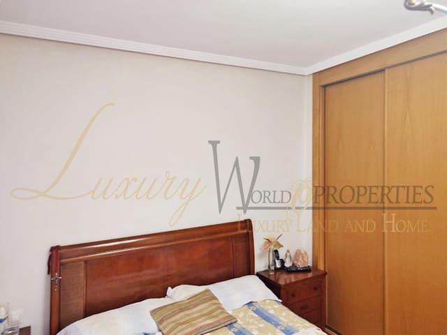 2 chambre Villa/Maison à vendre à Casco Urbano, Adeje avec garage - 550 000 € (Ref: 7889697)