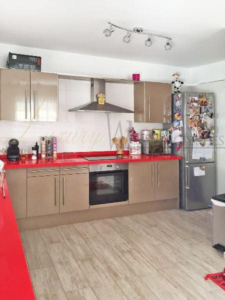 3 soveværelse Villa til salg i Costa Adeje med swimmingpool garage - € 885.000 (Ref: 7904357)