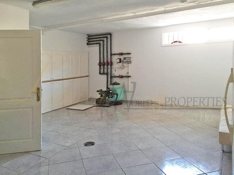 3 soveværelse Villa til salg i Costa Adeje med swimmingpool garage - € 885.000 (Ref: 7904357)