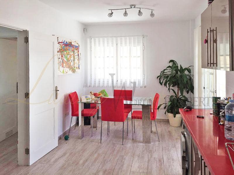 3 soveværelse Villa til salg i Costa Adeje med swimmingpool garage - € 885.000 (Ref: 7904357)