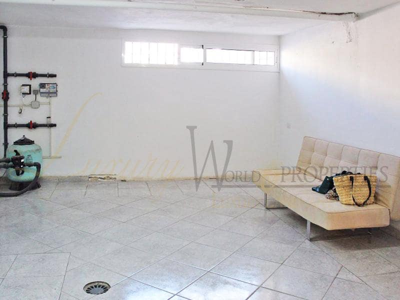 3 soveværelse Villa til salg i Costa Adeje med swimmingpool garage - € 885.000 (Ref: 7904357)