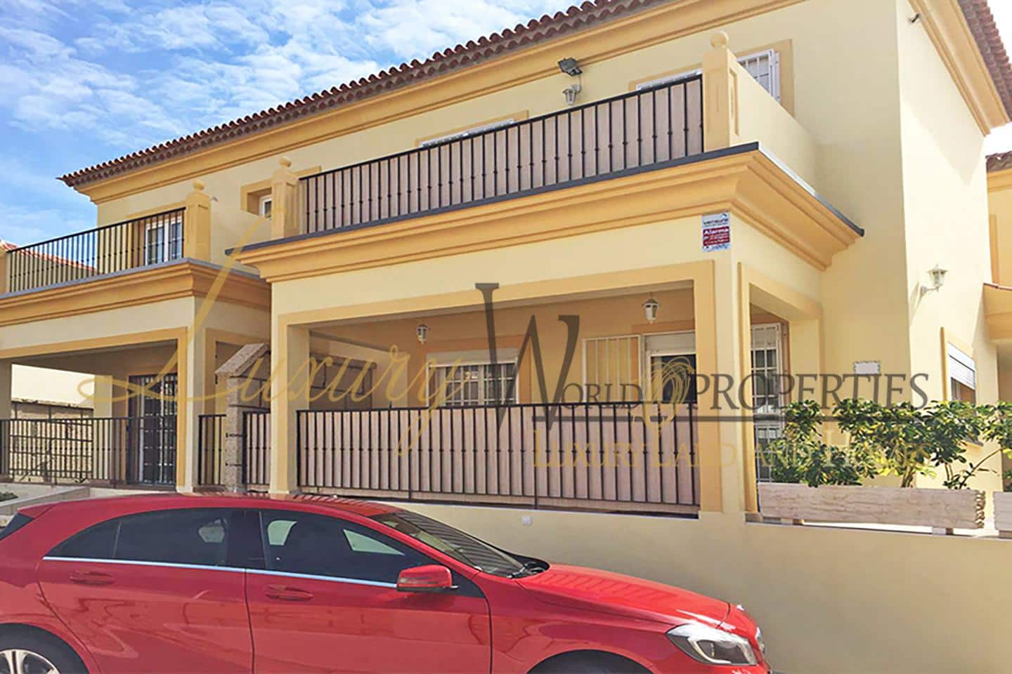 3 soveværelse Villa til salg i Costa Adeje med swimmingpool garage - € 885.000 (Ref: 7904357)