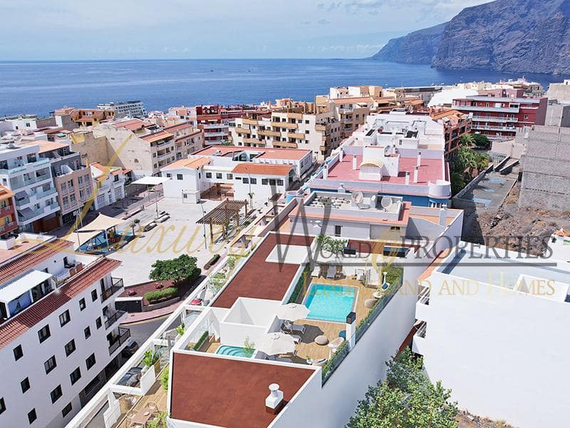 4 soverom Leilighet til salgs i Puerto Santiago med svømmebasseng - € 1 150 000 (Ref: 7945182)