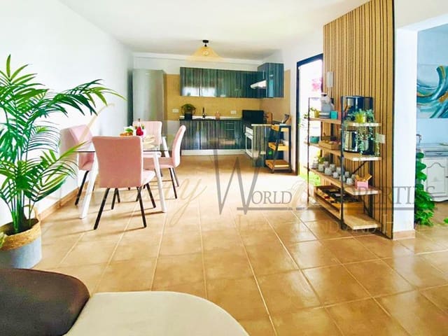 3 soveværelse Villa til salg i Tijoco Bajo, Adeje med garage - € 420.000 (Ref: 8062030)