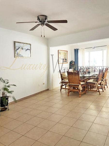 4 bedroom Villa for sale in Costa Adeje with pool garage - € 680,000 (Ref: 8076922)