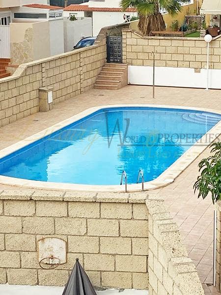 4 bedroom Villa for sale in Costa Adeje with pool garage - € 680,000 (Ref: 8076922)