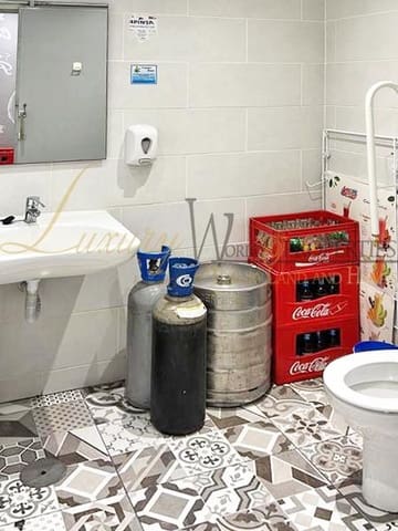 1 soveværelse Virksomhed til salg i Playa Fañabe, Adeje - € 819.000 (Ref: 8102199)