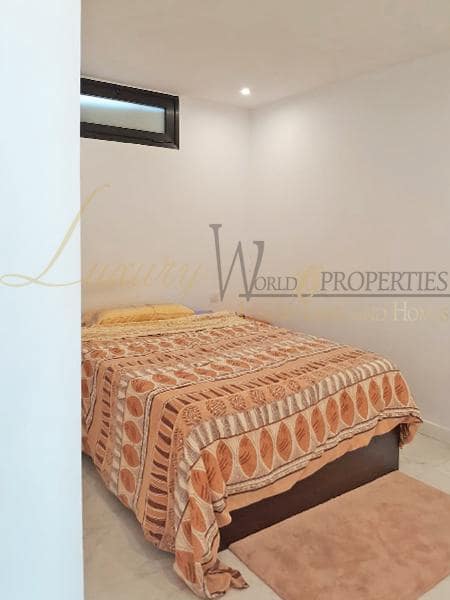 2 slaapkamer Villa te koop in Adeje met garage - € 790.000 (Ref: 8109830)