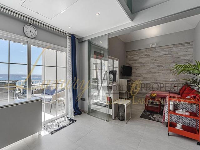 1 makuuhuone Asunto myytävänä paikassa Playa Fañabe, Adeje mukana uima-altaan - 550 000 € (Ref: 8145263)