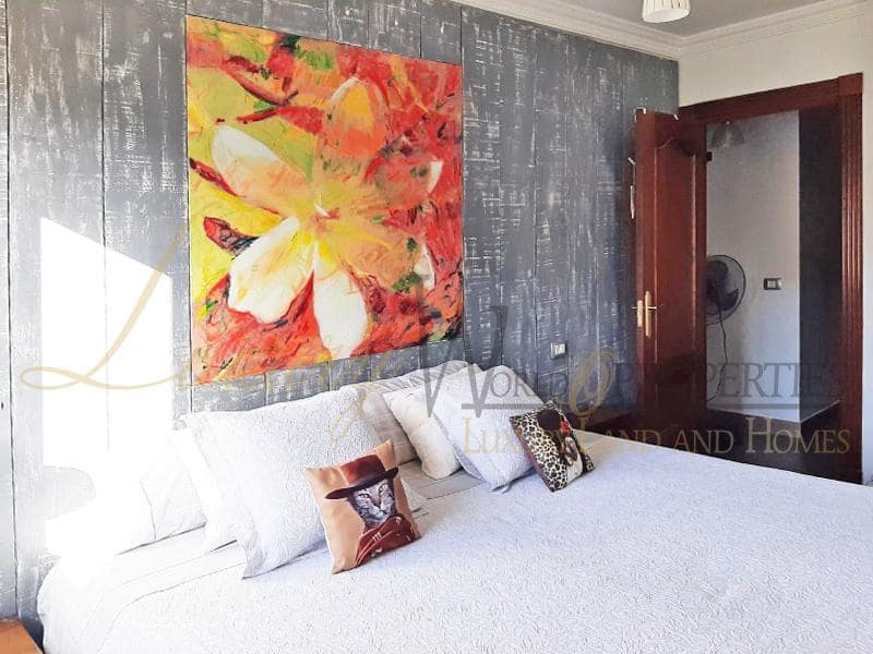 3 bedroom Villa for sale in Costa Adeje with garage - € 410,000 (Ref: 8169324)