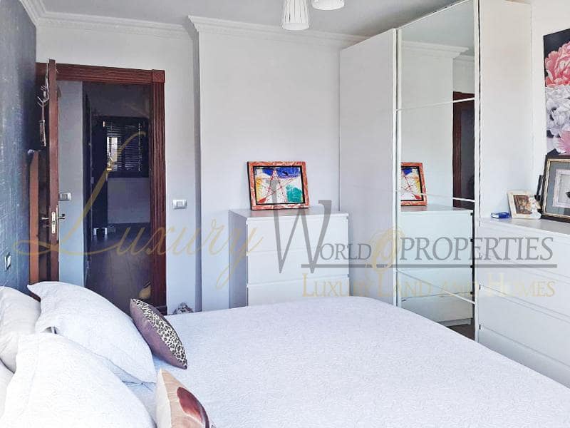3 bedroom Villa for sale in Costa Adeje with garage - € 390,000 (Ref: 8169324)