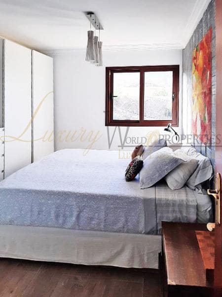 3 bedroom Villa for sale in Costa Adeje with garage - € 390,000 (Ref: 8169324)