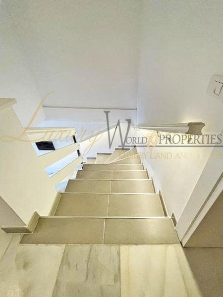 2 slaapkamer Flat te koop in Playa de las Americas met zwembad - € 550.000 (Ref: 8249411)