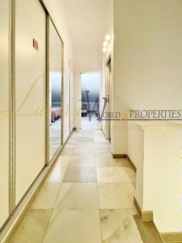 2 slaapkamer Flat te koop in Playa de las Americas, Arona met zwembad - € 550.000 (Ref: 8249411)