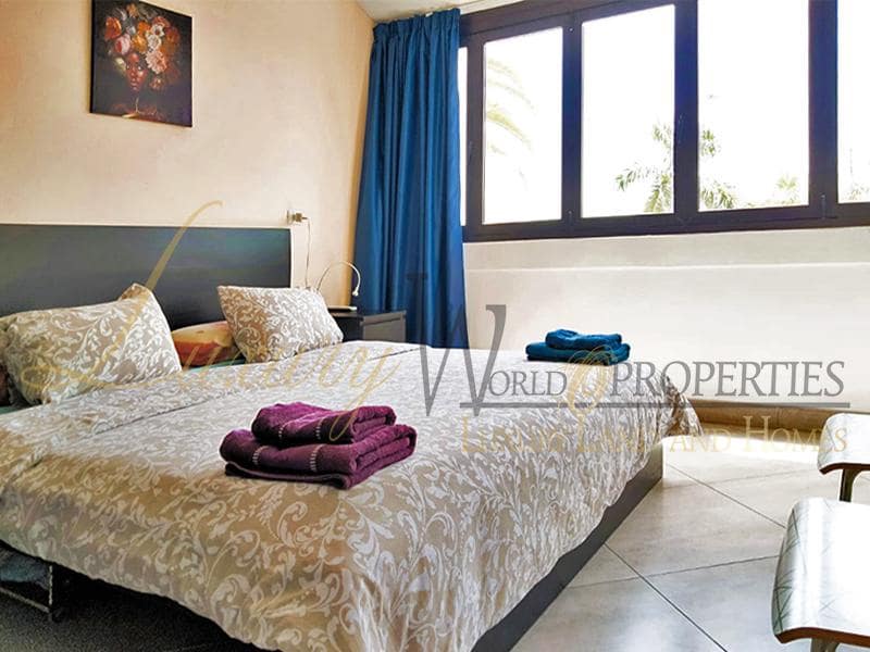 Piso de 2 habitaciones en Los Cristianos en venta - 780.000 € (Ref: 8254781)