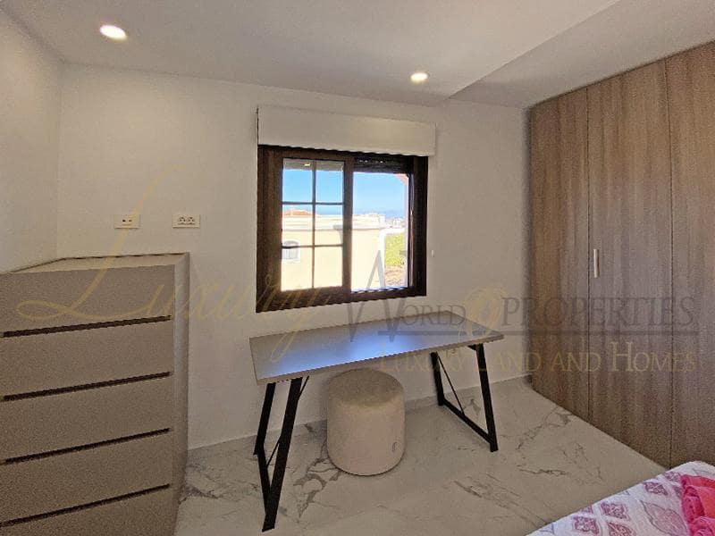 4 soveværelse Villa til salg i Adeje med garage - € 490.000 (Ref: 8303691)